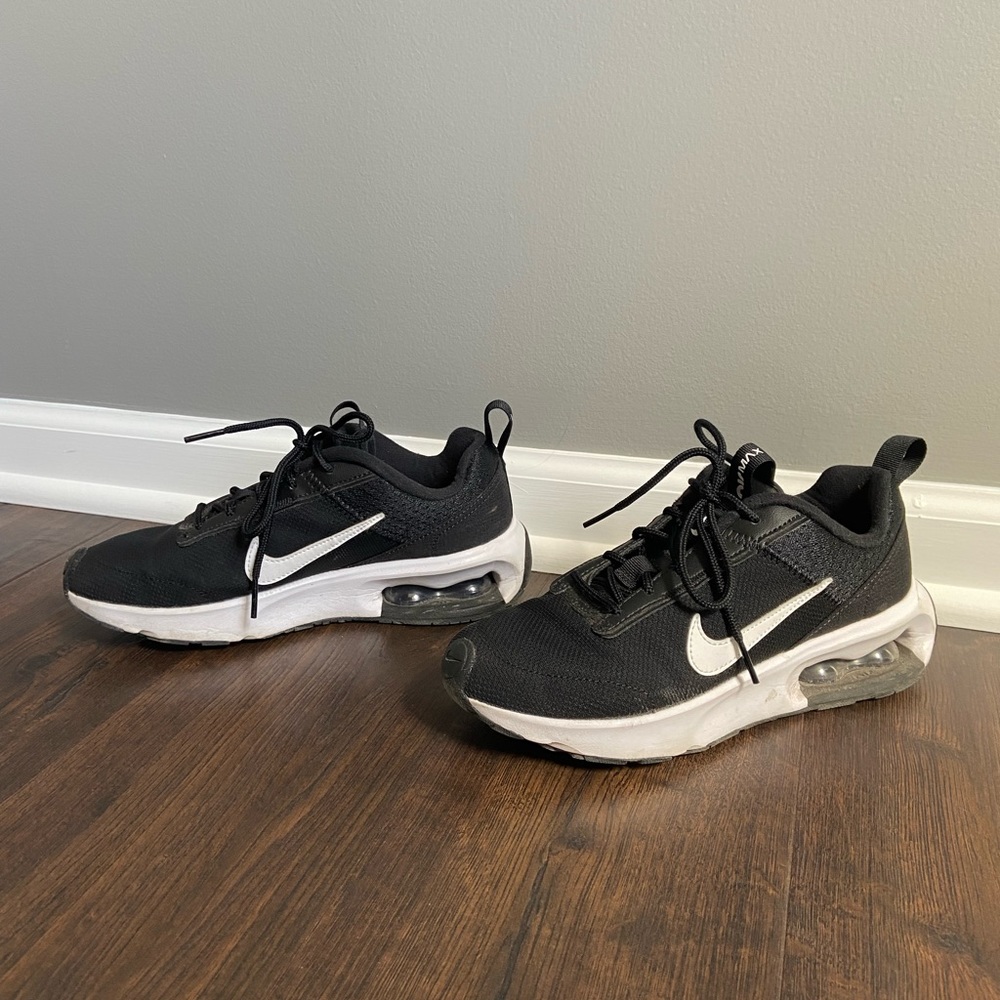 Women’s Nike Sneakers, Size 5.5